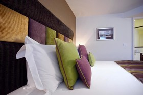Ten Hill Place Hotel
