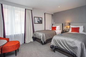 Ten Hill Place Hotel