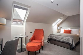 Ten Hill Place Hotel