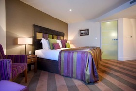 Ten Hill Place Hotel