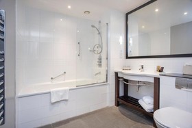 Ten Hill Place Hotel