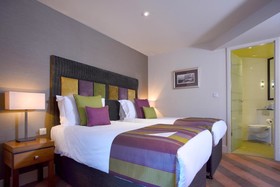 Ten Hill Place Hotel