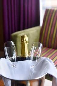 Ten Hill Place Hotel