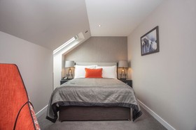Ten Hill Place Hotel