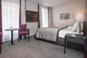 Ten Hill Place Hotel