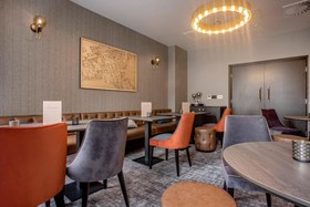 Ten Hill Place Hotel