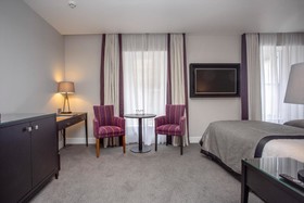 Ten Hill Place Hotel