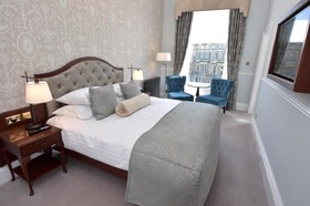 Bonham Hotel