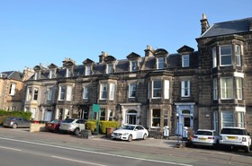 Edinburgh 37