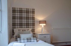Edinburgh 37