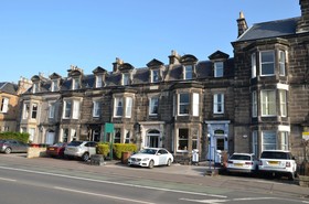 Edinburgh 37