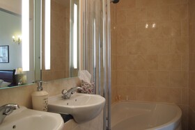 Edinburgh Thistle Hotel