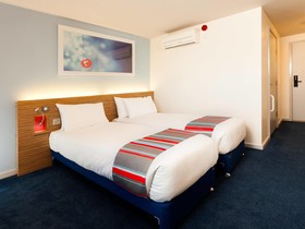 Travelodge Edinburgh Cameron Toll