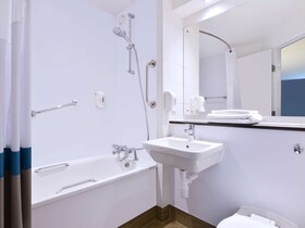 Travelodge Edinburgh Central