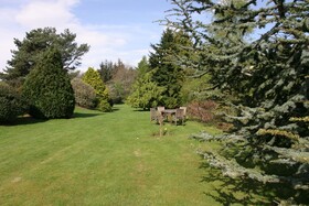 Eight Acres Hotel & Spa