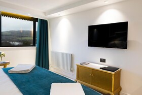 Muthu Glasgow River Hotel