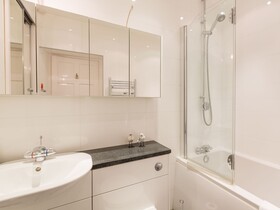 Vicarsford Farmhouse