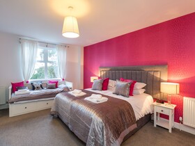 Vicarsford Farmhouse