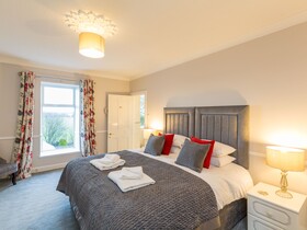 Vicarsford Farmhouse