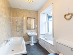 Vicarsford Farmhouse