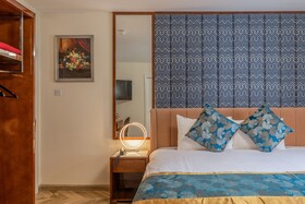 Muthu Fort William Hotel