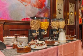 Muthu Fort William Hotel