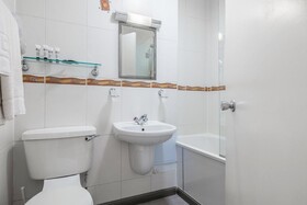 Muthu Fort William Hotel