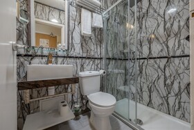 Muthu Fort William Hotel