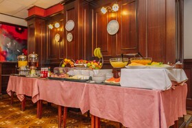 Muthu Fort William Hotel