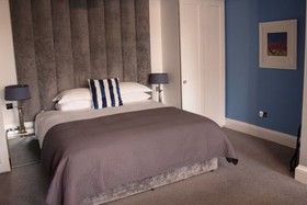 15Glasgow Bed & Breakfast