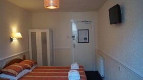 Hampton Court Guest House