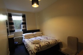 Hampton Court Guest House