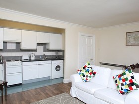 No 52 Charlotte Street