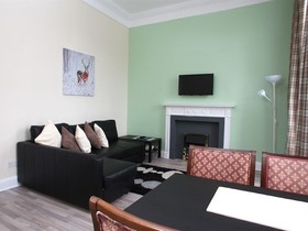 No 52 Charlotte Street