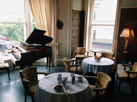 The Alfred Hotel