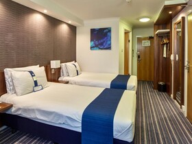 Holiday Inn Express Glenrothes
