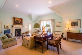 SCHLOSS Roxburghe Hotel