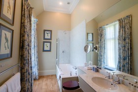 SCHLOSS Roxburghe Hotel