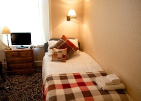 Crown Hotel Guesthouse