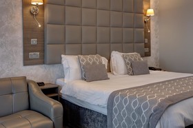 Dryfesdale Hotel, BW Signature Collection