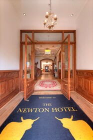 Muthu Newton Hotel