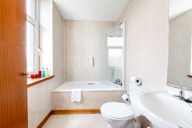 Muthu Alexandra Hotel