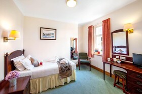 Muthu Alexandra Hotel