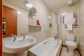 Muthu Alexandra Hotel