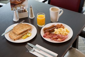 Holiday Inn Express Glasgow Airport