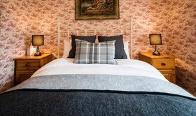 McKays Hotel, Bar & Restaurant