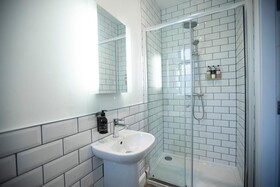 McKays Hotel, Bar & Restaurant