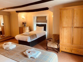 McKays Hotel, Bar & Restaurant