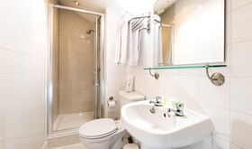 McKays Hotel, Bar & Restaurant