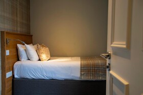 McKays Hotel, Bar & Restaurant